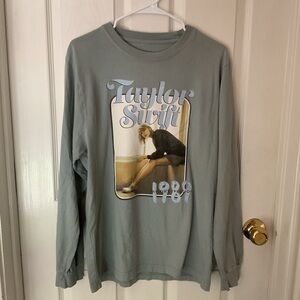 Taylor Swift Gray Long Sleeve Tee with Vintage Graphic